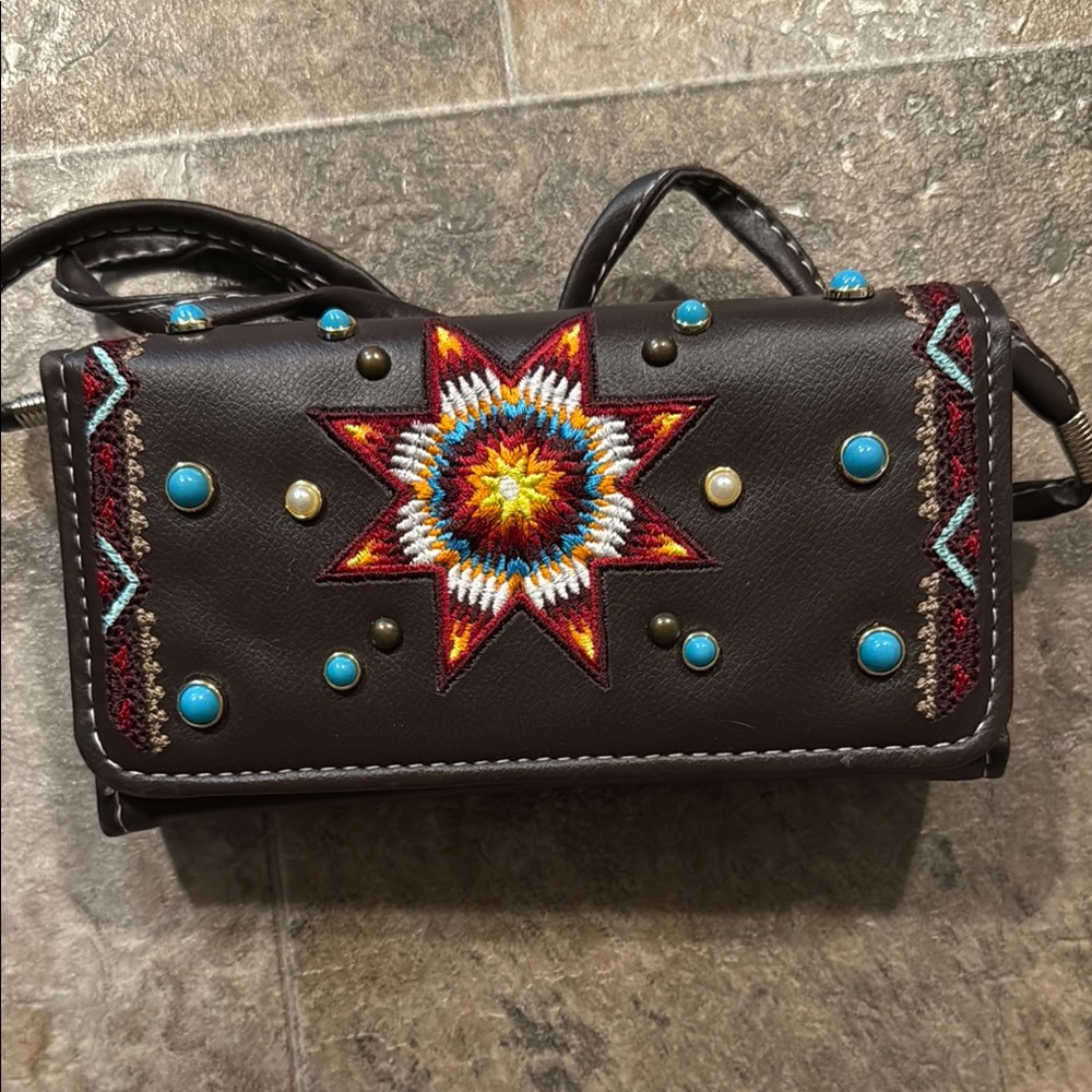 Nu Trendz Signature Collection Tribal Pattern Crossbody Wallet Bag
